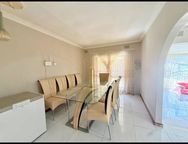 2 BEDROOM HOUSE FOR SALE IN VANDERBIJLPARK CW 6